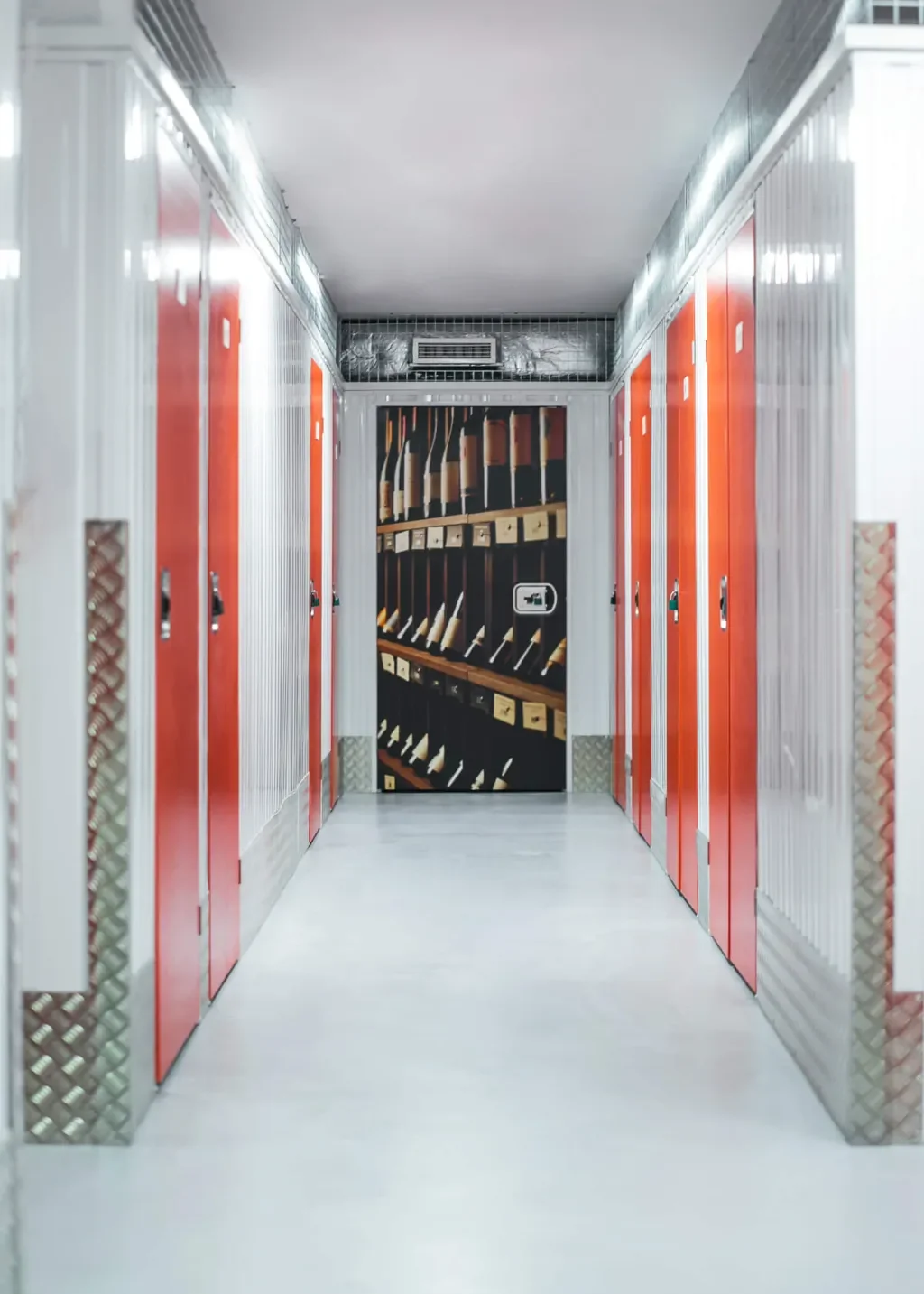 Kiedy warto wynająć magazyn self storage?